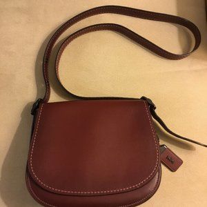 Coach Saddle 23  Glovetanned Leather Crossbody Shoulder Bag